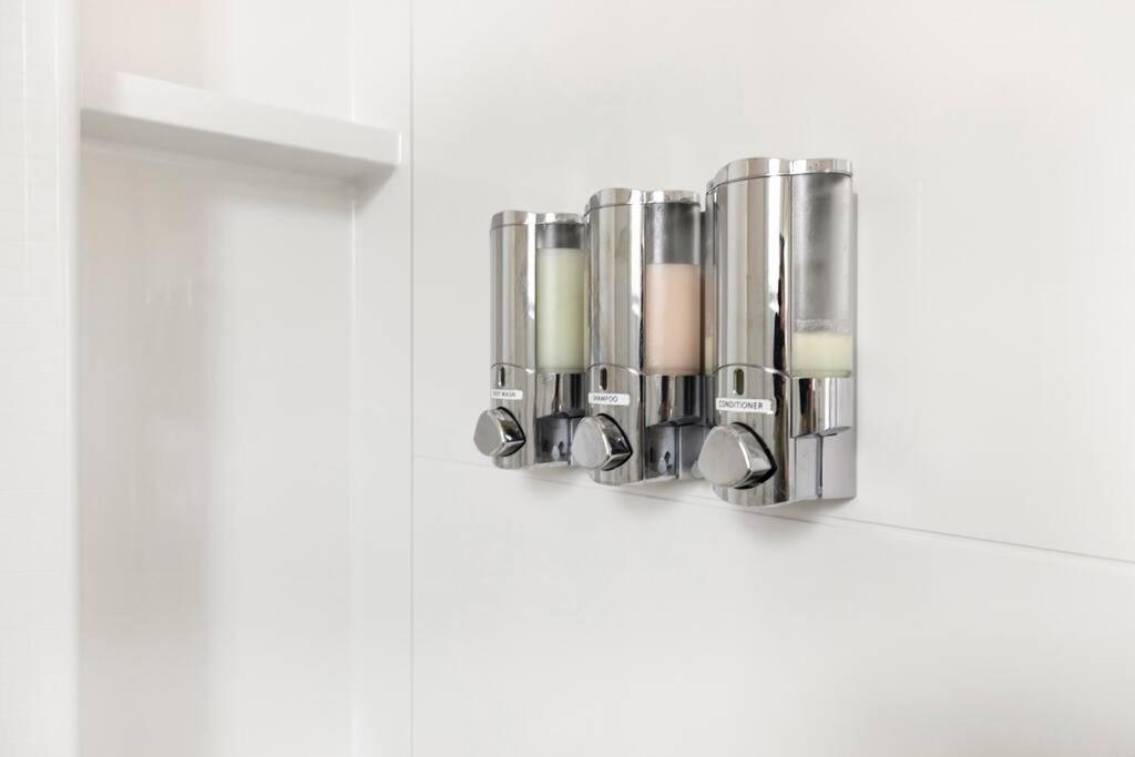 Stylish New Condo In Κόνκορντ Εξωτερικό φωτογραφία