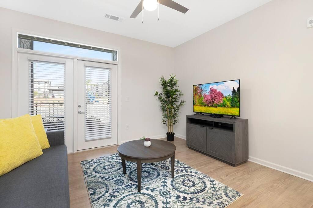 Stylish New Condo In Κόνκορντ Εξωτερικό φωτογραφία